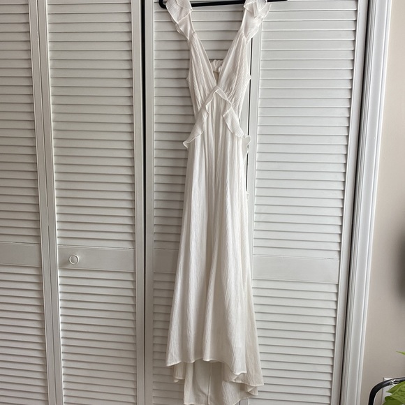 ASTR the Label Cut Out Flutter Midi Dress - Picture 3 of 5